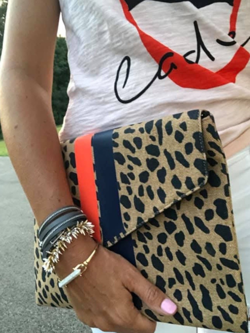 Stella & Dot Bellamy Clutch-Animal Dot